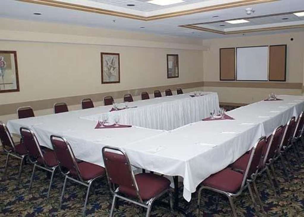 Four Points By Sheraton Toronto Airport East Facilidades foto